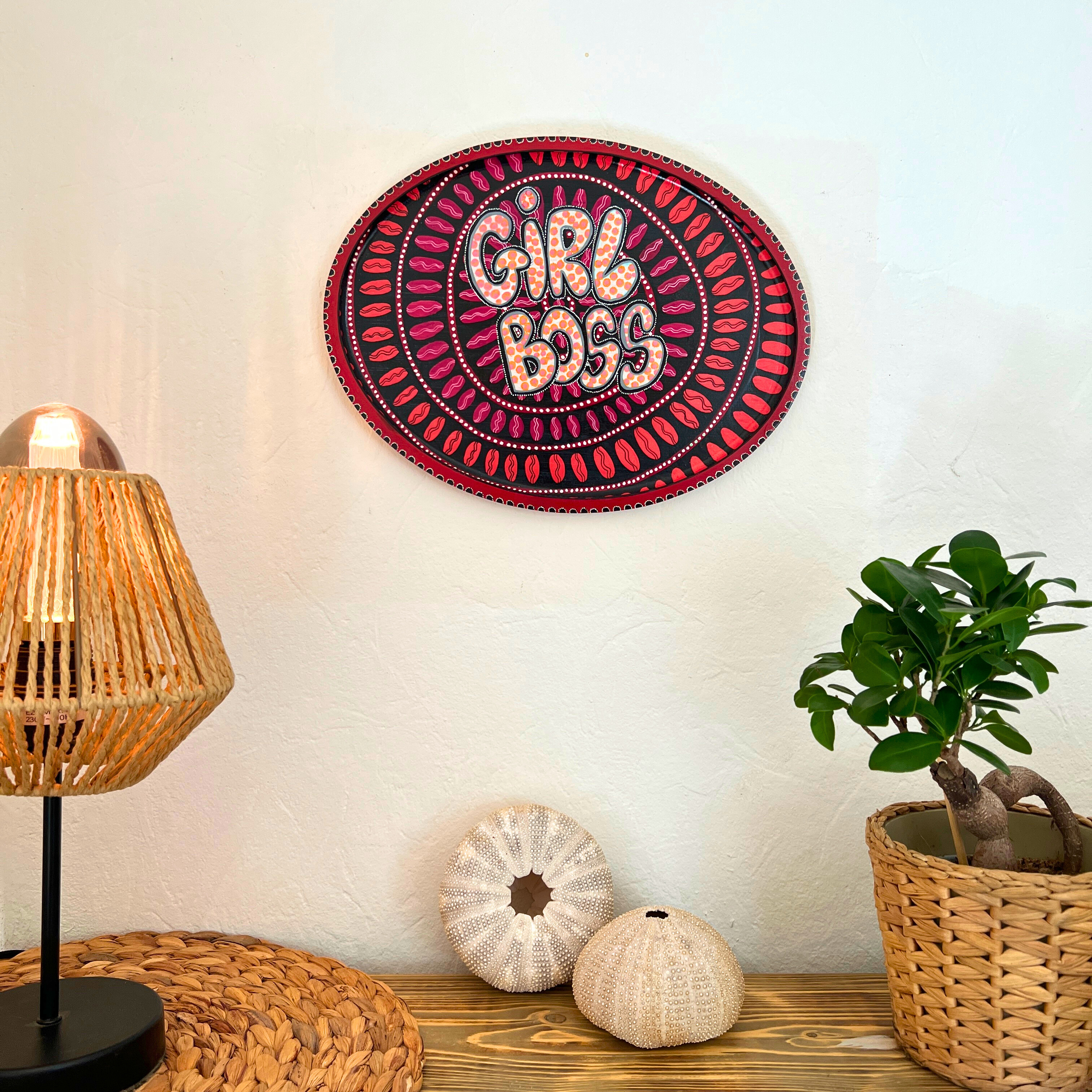 Plateau mural en bambou "GIRL BOSS" _ Modèle unique